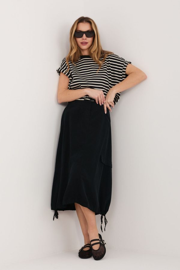 Black Skirt in Skirts with Cotton and Spandex