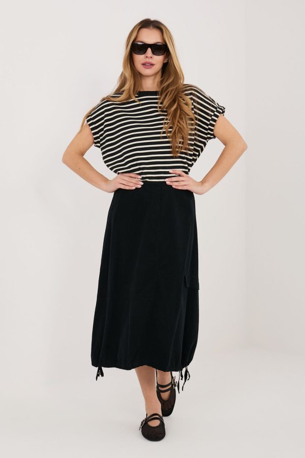 Black Skirt in Skirts with Cotton and Spandex