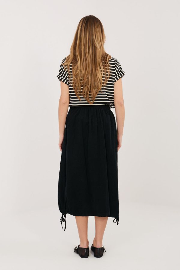 Black Skirt in Skirts with Cotton and Spandex