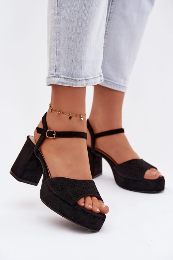 black Heel sandals model 226333 Step in style