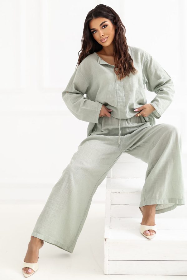 green Women trousers model 226445 Italy Moda
