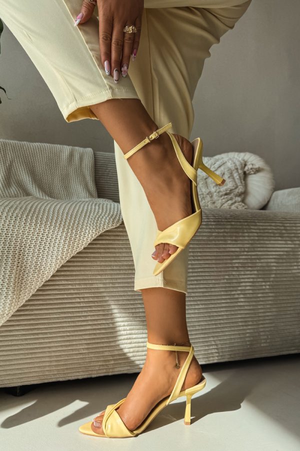 yellow Heel sandals model 226516 Step in style
