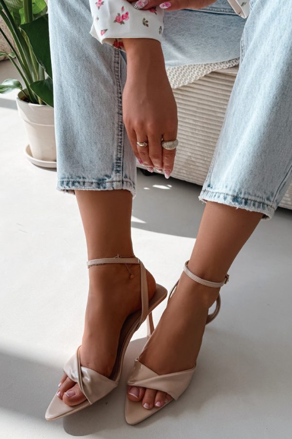 beige Heel sandals model 226517 Step in style