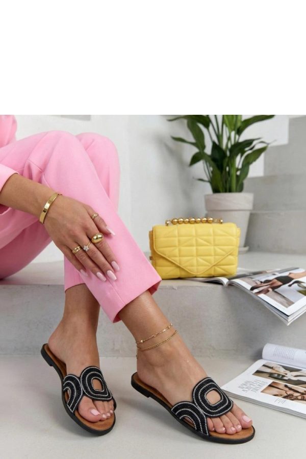 Black Flip-flops in Sandals & Flip-Flops For Women with Fabric and Heel Height