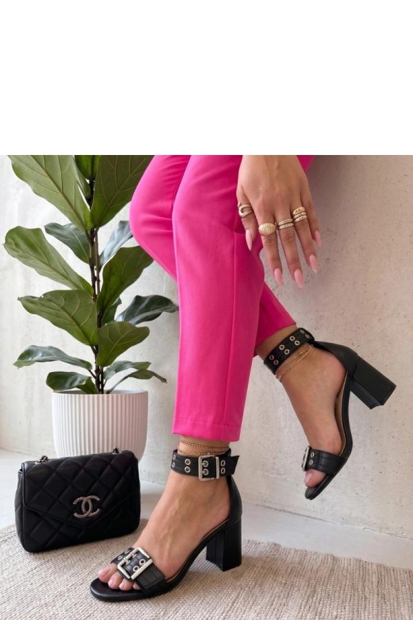 black Heel sandals model 227268 Solea