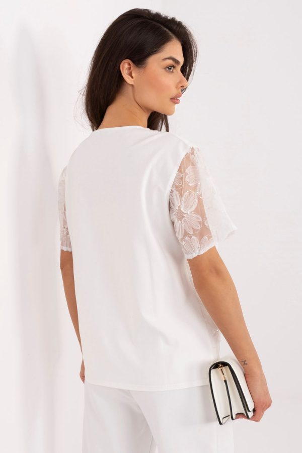 white Blouse model 227319 Lakerta