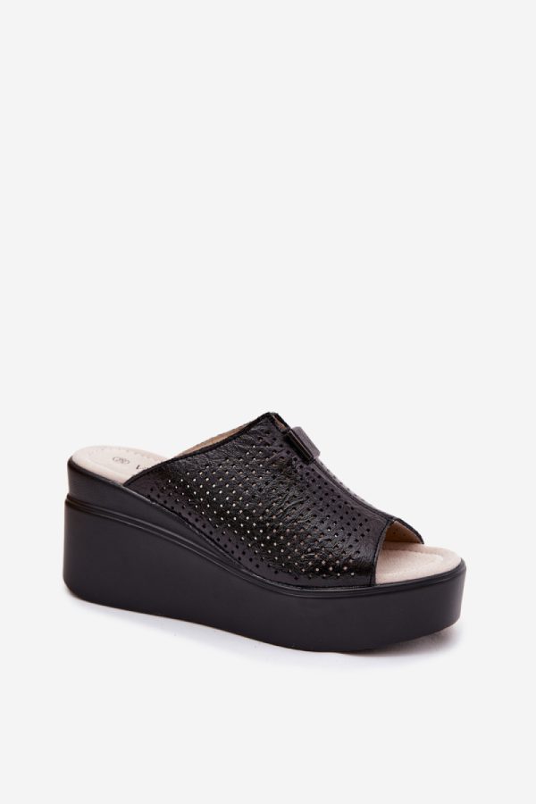 black Buskin model 227430 Step in style