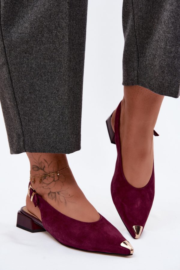 red Sandals model 228118 Step in style