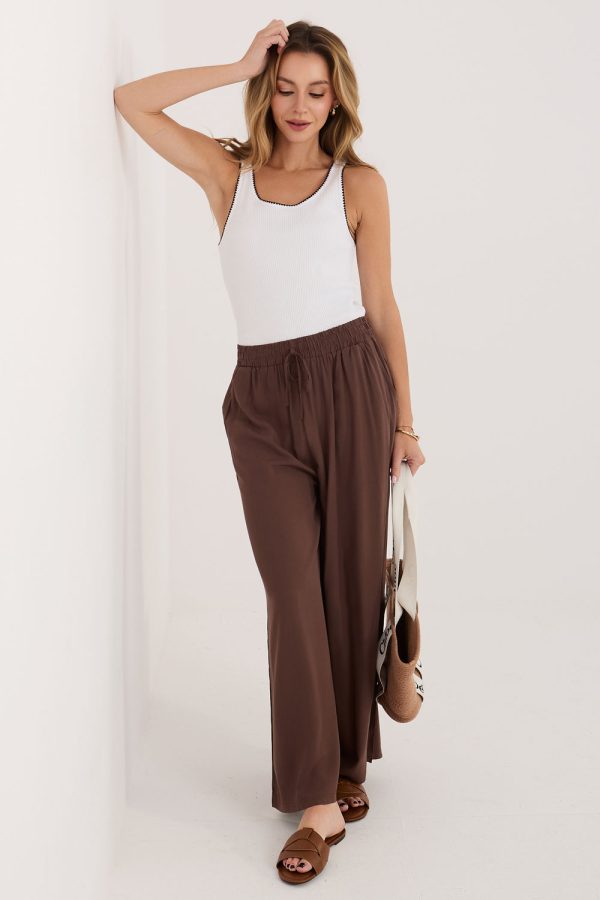 White Top in Undershirts / Tops with Cotton and Spandex