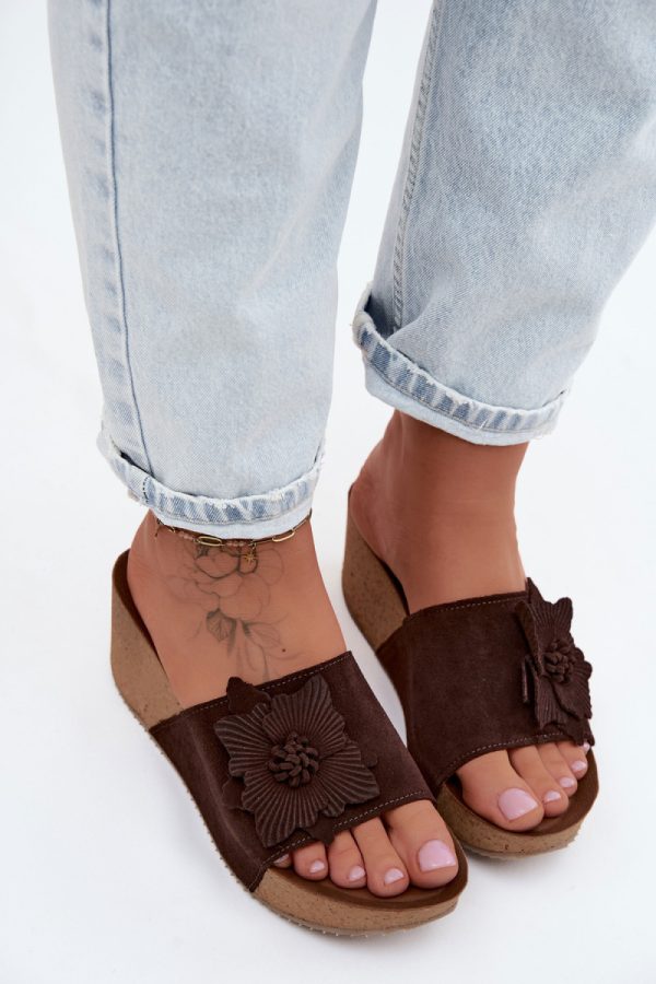 brown Buskin model 228385 Step in style