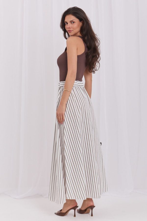White Skirt in Skirts with Cotton and Spandex