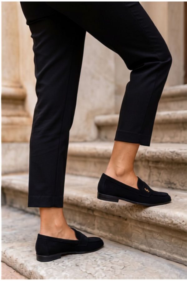 black Mocassin model 228973 Step in style