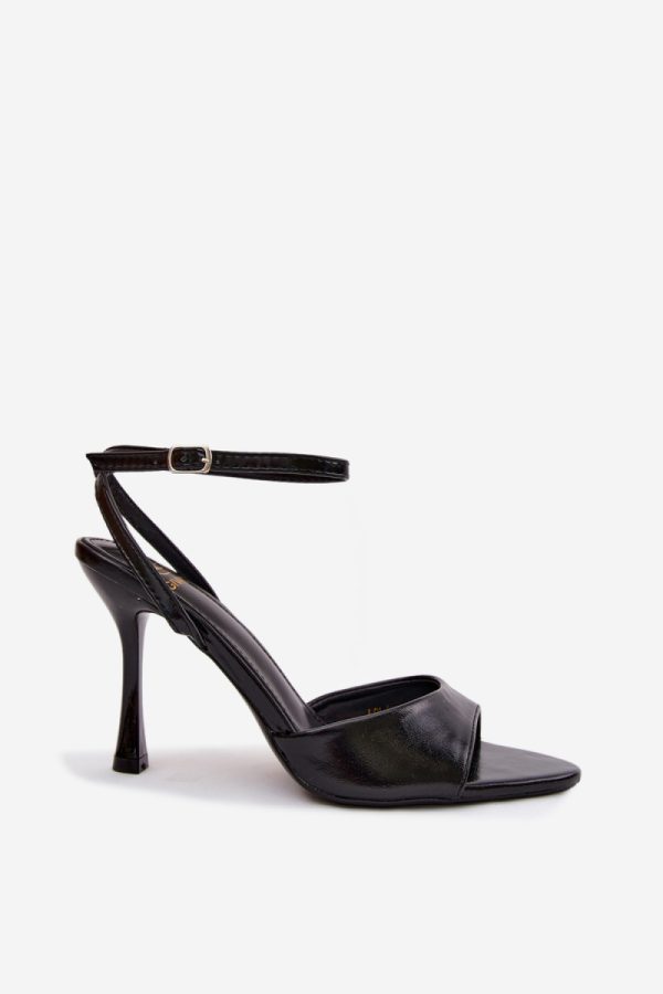 black Heel sandals model 229710 Step in style
