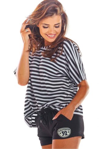 Black Shorts in Shorts For Women, Crop Pants with Cotton and Lycra