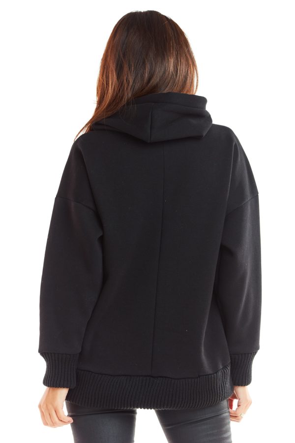 black Sweatshirt model 139619 Infinite You