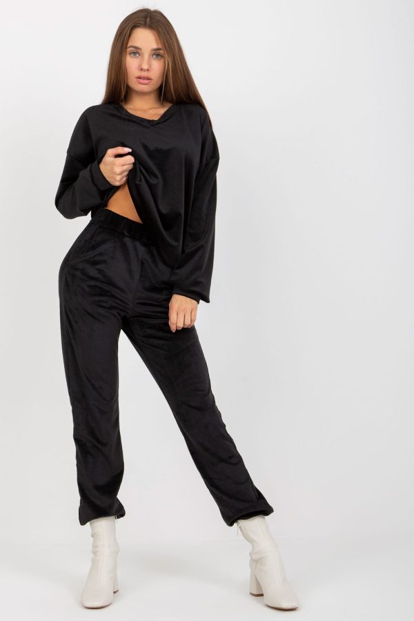 Black Sweatshirt in Sweatshirts For Women with Spandex and Polyester
