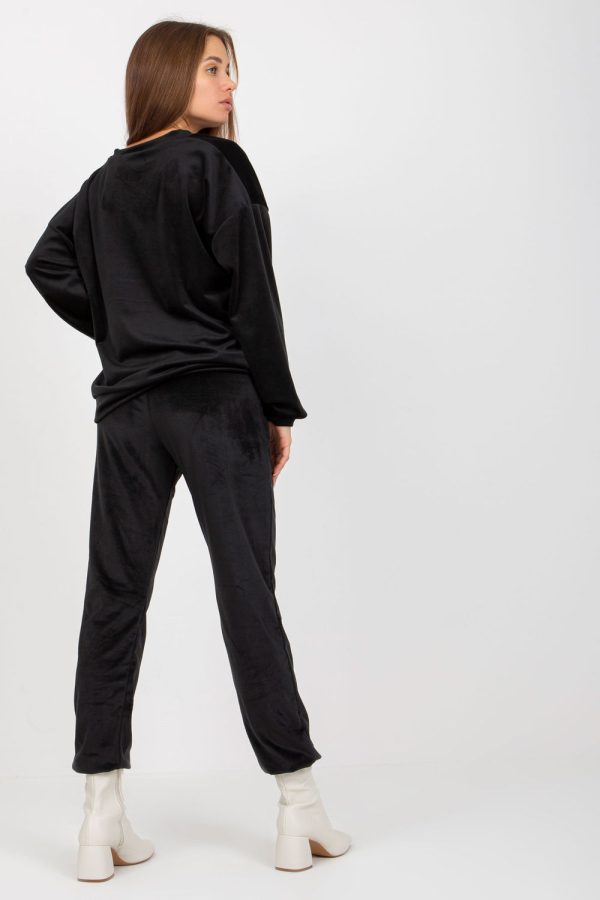 Black Sweatshirt in Sweatshirts For Women with Spandex and Polyester