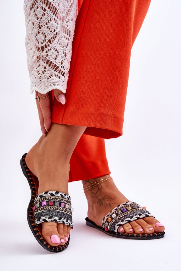 Black Flip-flops in Sandals & Flip-Flops For Women with Fabric and Footbed