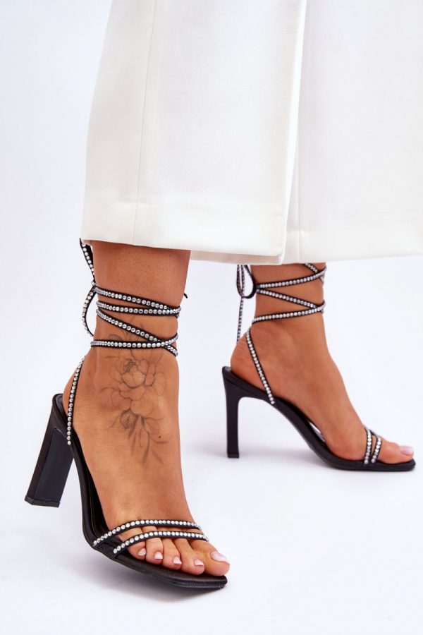 black Strappy sandals model 179623 Step in style