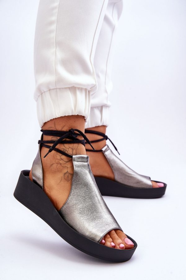 black Buskin model 181765 Step in style